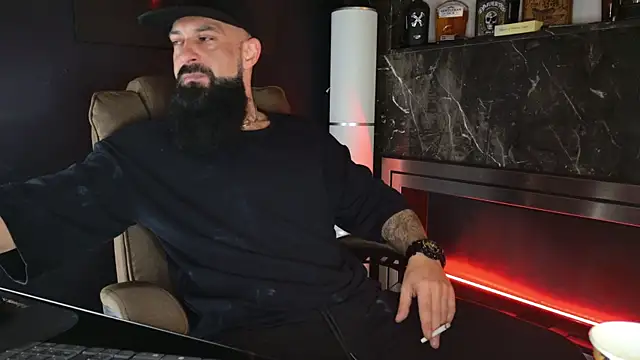 axxelrich  online show from November 13, 2025, 4:27 am