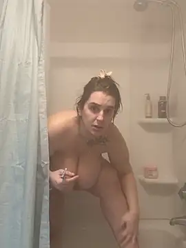 menaceswife online show from February 20, 2025, 5:41 pm