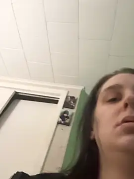 menaceswife online show from February 25, 2025, 4:14 pm