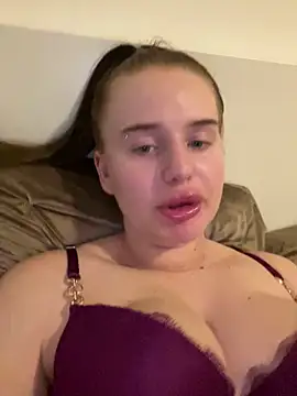 Snapshot of yourhornyslut chatting on May 4, 2026, 8:00 pm yourhornyslut online show from May 4, 2026, 8:00 pm