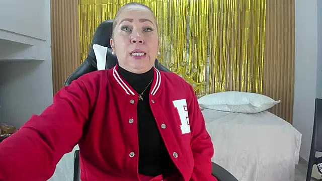 Danna topless online show from October 16, 2025, 12:02 pm