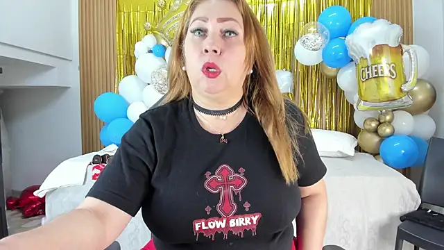 Danna topless online show from October 7, 2025, 12:06 pm