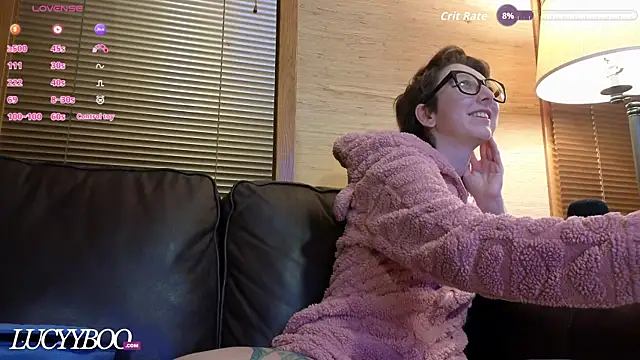 lovelylucyy online show from January 12, 2026, 12:39 am