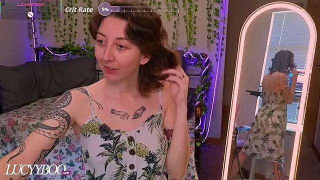 lovelylucyy online show from July 15, 2026, 12:06 am