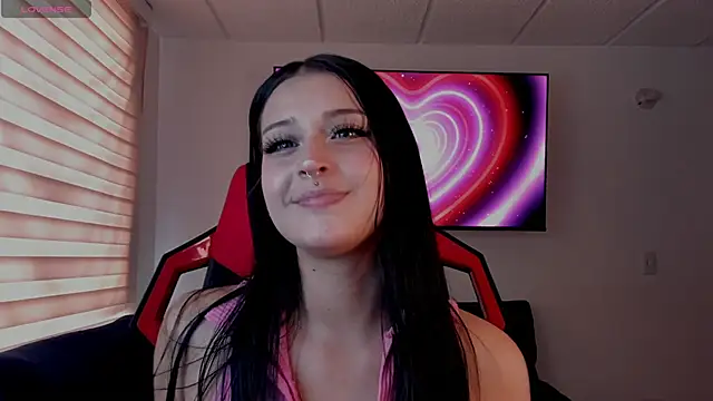 Charlotte greys online show from September 24, 2025, 8:37 pm