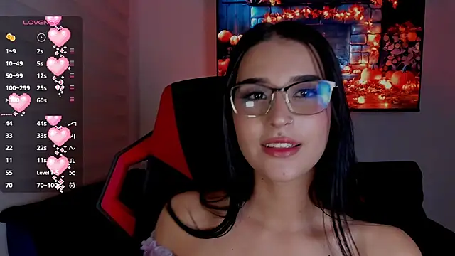 Charlotte greys online show from October 14, 2025, 10:53 pm