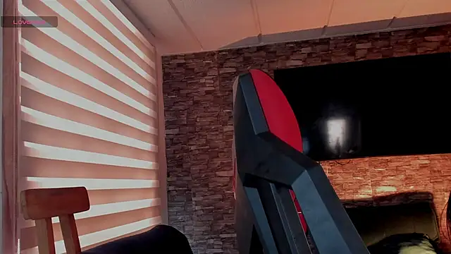 Charlotte greys online show from November 28, 2025, 8:53 pm