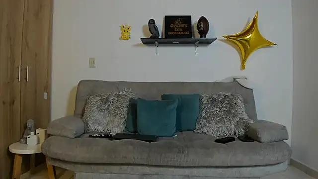 julian wallace online show from September 25, 2025, 2:12 pm