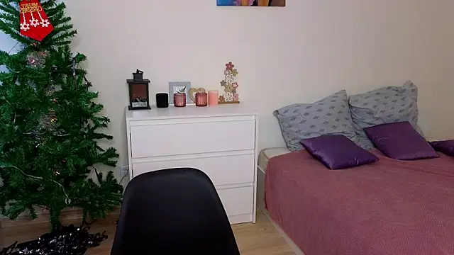 sophia euphoriaa online show from February 7, 2025, 7:40 am