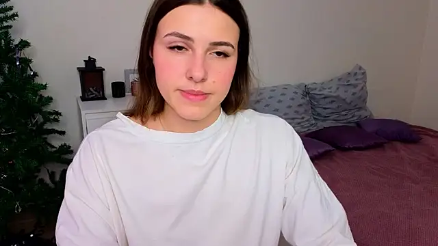 sophia euphoriaa online show from February 11, 2025, 6:40 am