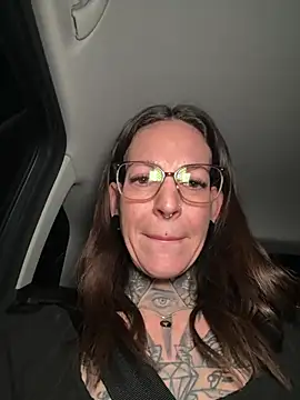 BrownieyQueen online show from January 12, 2026, 5:25 am