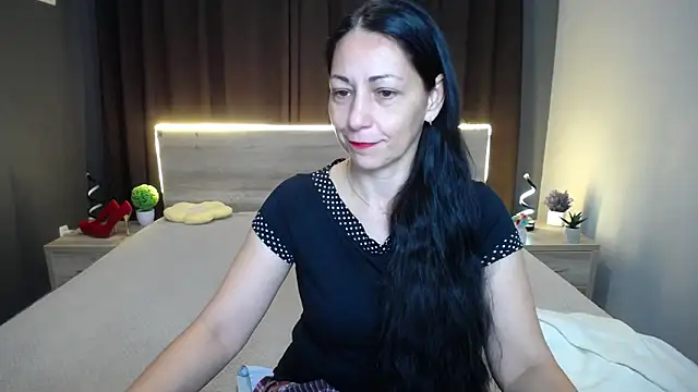 LiluGrants online show from October 8, 2025, 6:08 pm