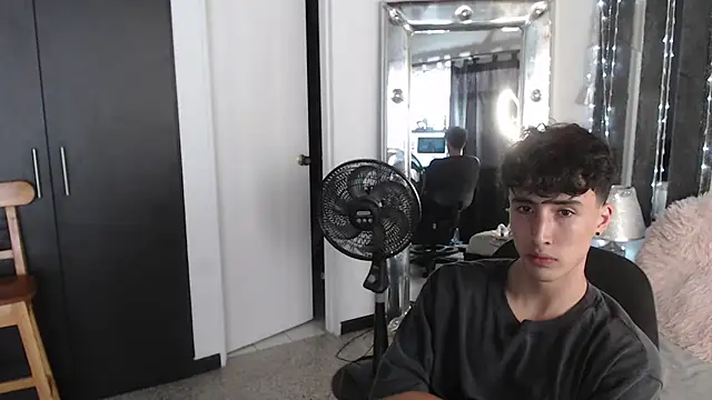 gojo satoru 18 online show from March 19, 2025, 6:34 pm