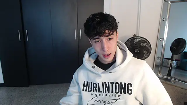 gojo satoru 18 online show from March 3, 2025, 11:44 am