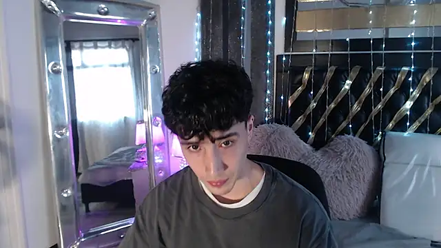 gojo satoru 18 online show from September 12, 2025, 12:16 pm