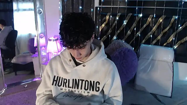 gojo satoru 18 online show from September 16, 2025, 11:55 am