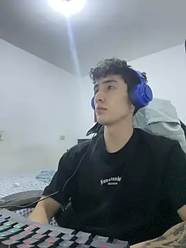 gojo satoru 18 online show from February 17, 2026, 2:31 am