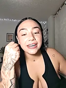 Snapshot of helena_smith chatting on March 19, 2025, 5:08 am helena smith online show from March 19, 2025, 5:08 am