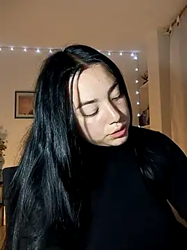 Snapshot of helena_smith chatting on March 4, 2025, 4:49 am helena smith online show from March 4, 2025, 4:49 am