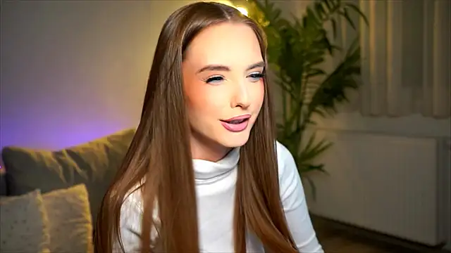 petitegonwiild online show from April 23, 2026, 5:14 pm