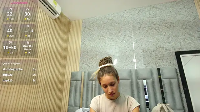 Beautifulskinny18 online show from February 9, 2026, 7:56 pm