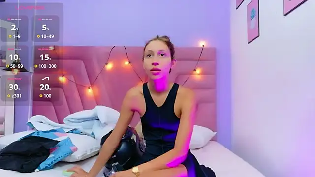 Beautifulskinny18 online show from April 23, 2026, 7:48 pm