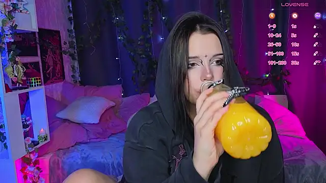 DorisGaillard online show from October 7, 2025, 6:09 pm