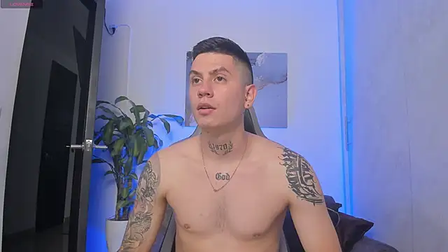 Yeiko Romero  online show from October 23, 2025, 5:22 pm