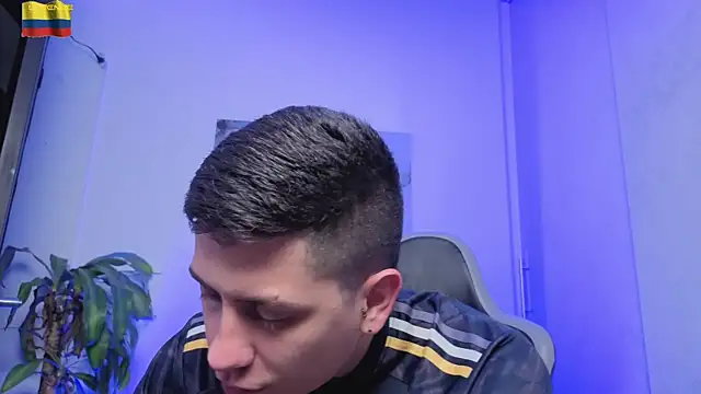 Yeiko Romero  online show from April 15, 2026, 7:18 pm