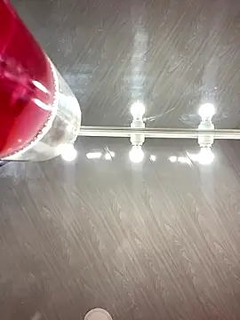 TIFFANYYSTAR online show from January 7, 2026, 6:02 pm