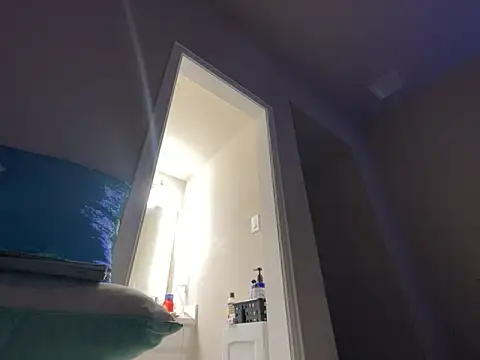 wynterheat online show from October 23, 2025, 12:53 am