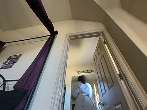 wynterheat online show from March 5, 2025, 6:01 pm