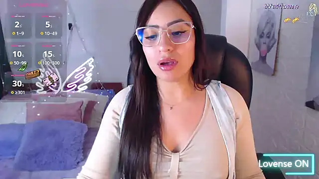Snapshot of Paulina_627 chatting on April 12, 2026, 4:21 pm Paulina 627 online show from April 12, 2026, 4:21 pm