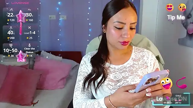 Paulina 627 online show from October 17, 2025, 4:53 pm