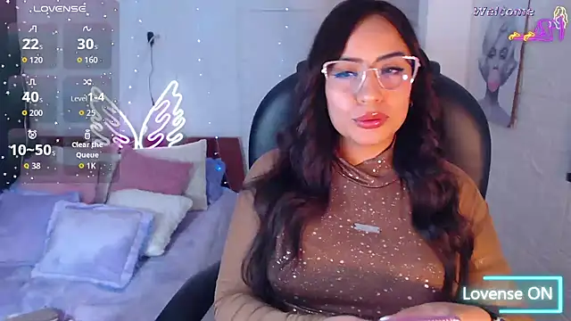 Snapshot of Paulina_627 chatting on May 8, 2026, 4:55 pm Paulina 627 online show from May 8, 2026, 4:55 pm