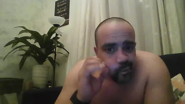 MonicaEGY online show from October 2, 2025, 10:57 pm