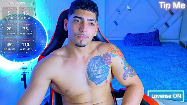 Rich boy01 online show from September 16, 2025, 4:41 pm