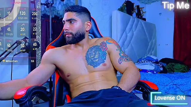 Rich boy01 online show from April 18, 2026, 4:26 am