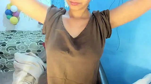 aarjulove online show from February 14, 2026, 4:40 pm