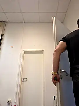 tikitaka97 online show from April 8, 2026, 7:32 am