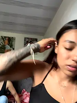 violet casper  online show from November 25, 2025, 10:10 pm