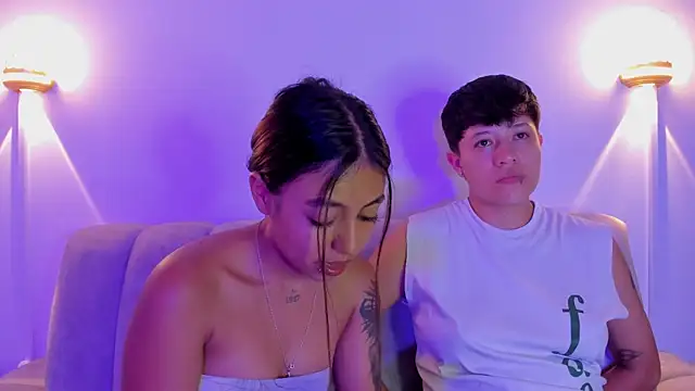 violet casper  online show from November 17, 2025, 6:50 am