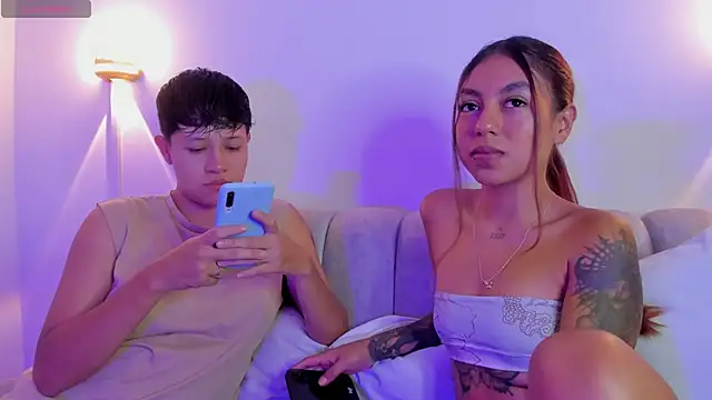 violet casper  online show from October 15, 2025, 4:11 am