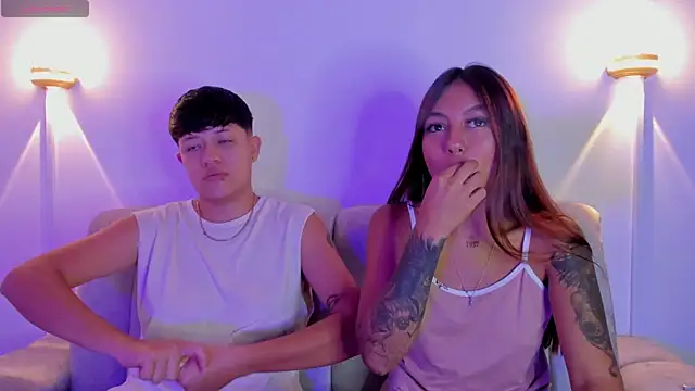 violet casper  online show from October 25, 2025, 4:33 am