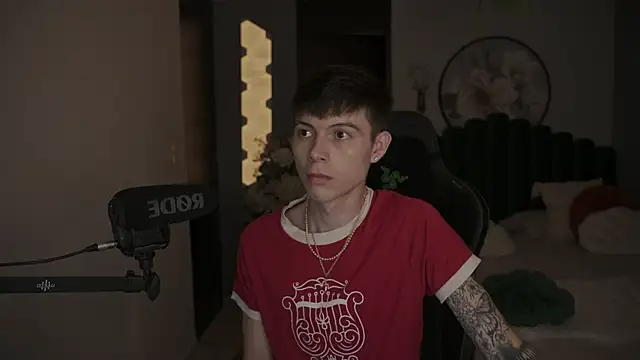 Snapshot of IsmaelRichardson chatting on March 19, 2025, 2:48 am IsmaelRichardson online show from March 19, 2025, 2:48 am