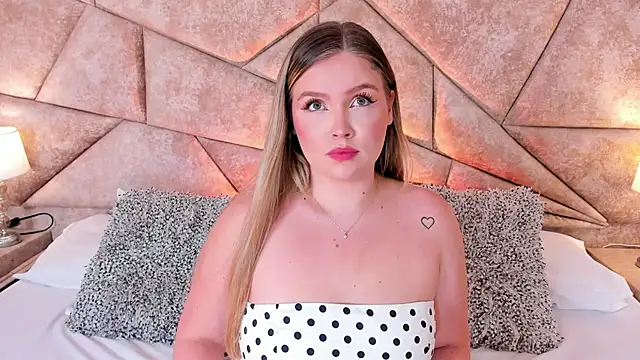 Snapshot of GaiaBaker chatting on March 6, 2025, 5:46 am GaiaBaker online show from March 6, 2025, 5:46 am