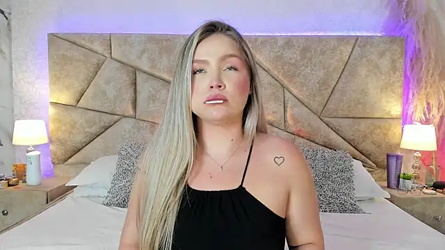 Snapshot of GaiaBaker chatting on September 25, 2025, 12:38 am GaiaBaker online show from September 25, 2025, 12:38 am