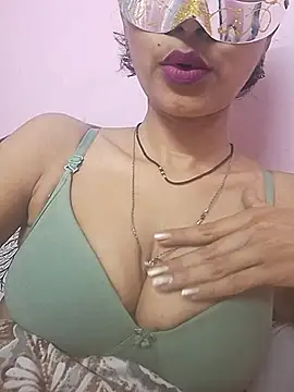 Nandinip2706 online show from May 22, 2026, 3:21 pm