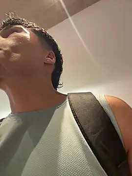 Logan smith1 online show from October 31, 2025, 9:43 pm