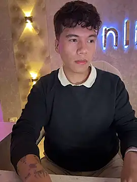 Logan smith1 online show from January 7, 2026, 7:46 am